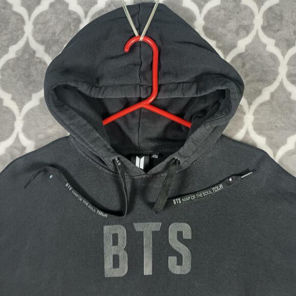 BTS Map of the Soul Tour Hoodie Sweatshirt Mens Large Black Pullover K-Pop - Picture 1 of 9
